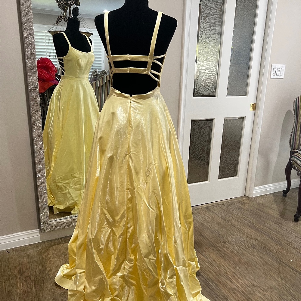 Sherri Hill yellow dress, size 6